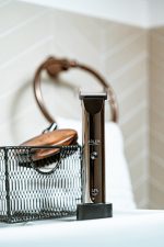 Машинка для стрижки волосся з ЖК-дисплеєм Adler AD 2834: Професійні стрижки з комфортом та зручністю - Зображення 7