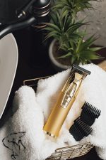 Професійний тример Adler AD 2836g з USB-зарядкою поєднує надійність та стиль в одному пристрої - Зображення 4