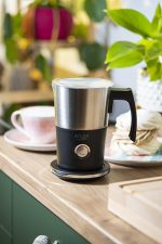 Вспінювач молока Adler AD 4497 забезпечує швидке вспінювання та підігрів для приготування смачних напоїв - Зображення 4