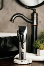 Професійна машинка для стрижки волосся з РК-дисплеєм Camry CR 2835s: Ваша стильна вибірка з найкращою машинкою - Зображення 3