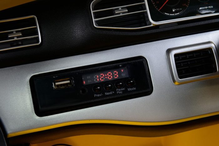 Електромобіль Mercedes-Benz W166 - Елегантний та Потужний Транспорт - Зображення 9