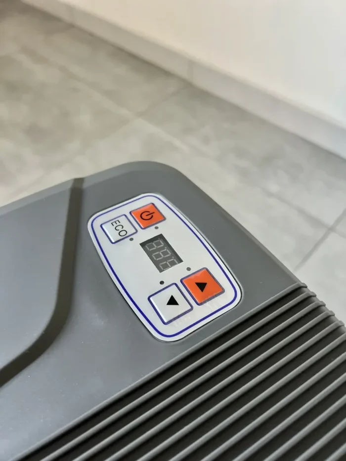 Портативний автомобільний холодильник Bauerkraft Г-451 USB для подорожей 29 л з функцією підігріву - Зображення 4