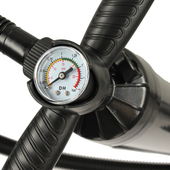 Hand-held-air-pump-with-manometer-for-SUP-board-154075 Насос для SUP дошки Ikonka KX3989 чорний - Зображення 5