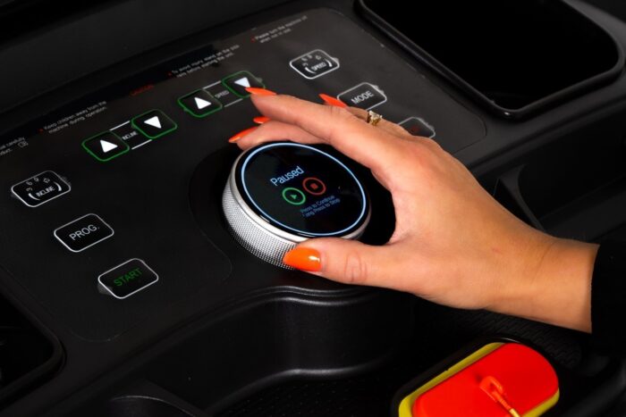 product_image_400469_304910 Бігова доріжка електрична THUNDER CORE-S-BLACK - Зображення 10